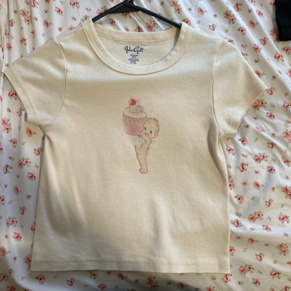 COPY - brandy melville ashlyn cupcake top